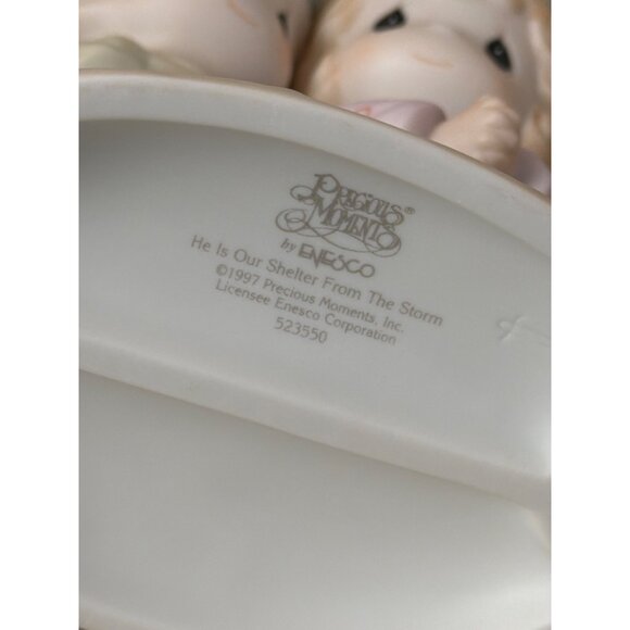 Precious Moments 1997 "He Is Our Shelter From the Storm" #523550 Enesco NIB - Picture 12 of 15